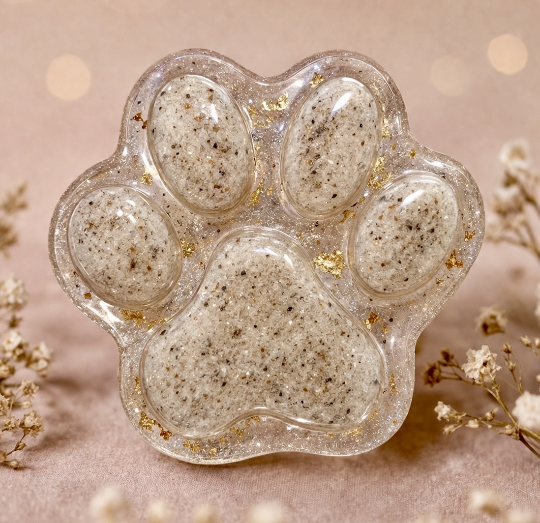 Paw print memorial keepsake